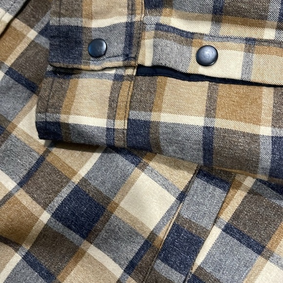 Quicksilver Plaid Men's Reversible Shirt Jacket in Brown and Gray - Picture 3 of 6